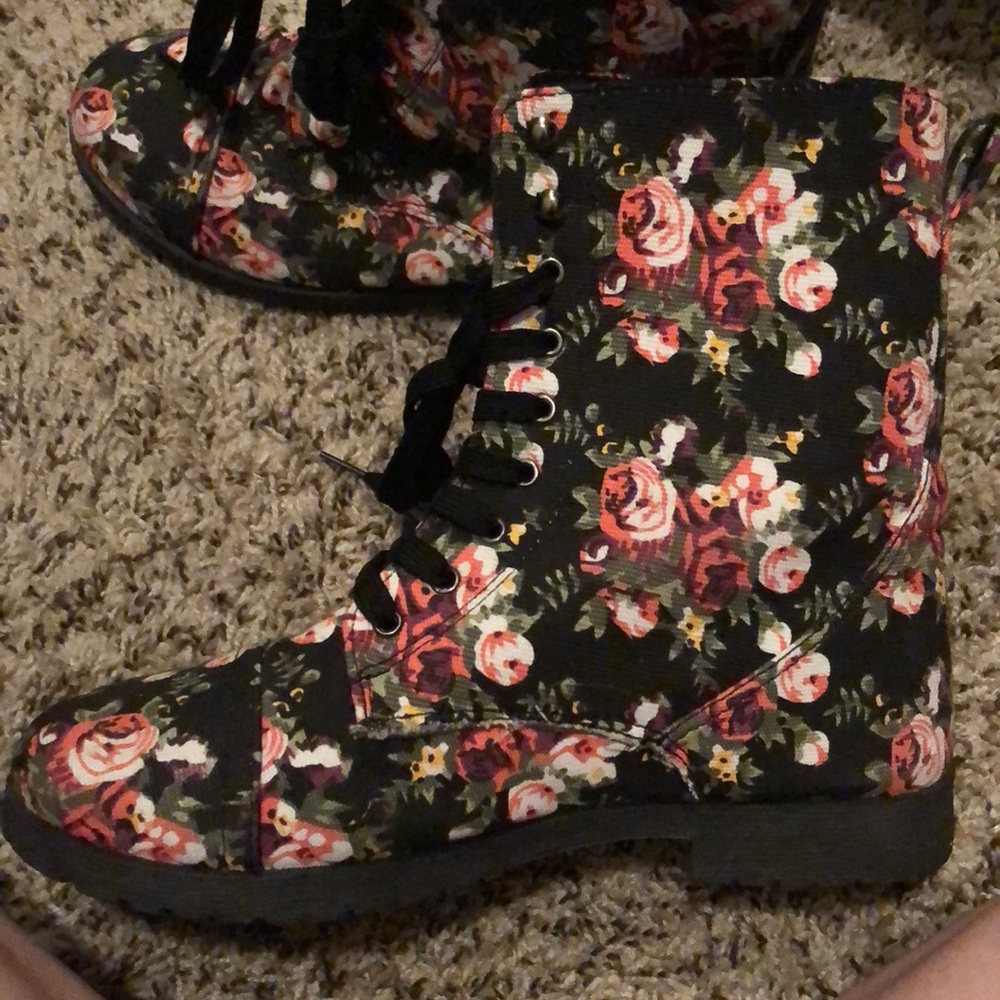 Floral boots